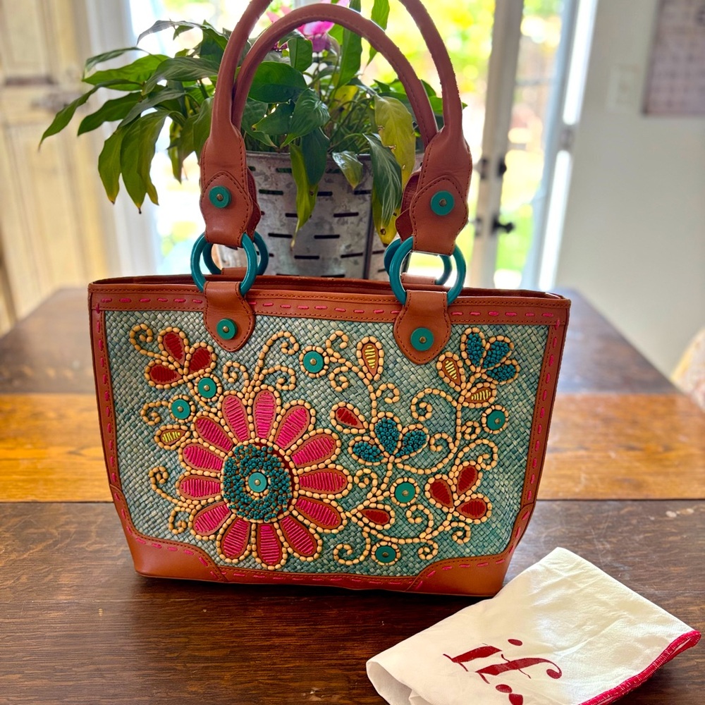 ISABELLA FIORE➕NWOT Leather & Wooden Bead Embellished Woven Bag